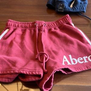 NEW ABERCROMBIE & FITCH TIE FRONT KNIT SHORTS.  SIZE S.